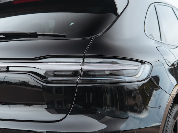 Used Porsche Macan 2023 for sale - 76162537: Photo 15