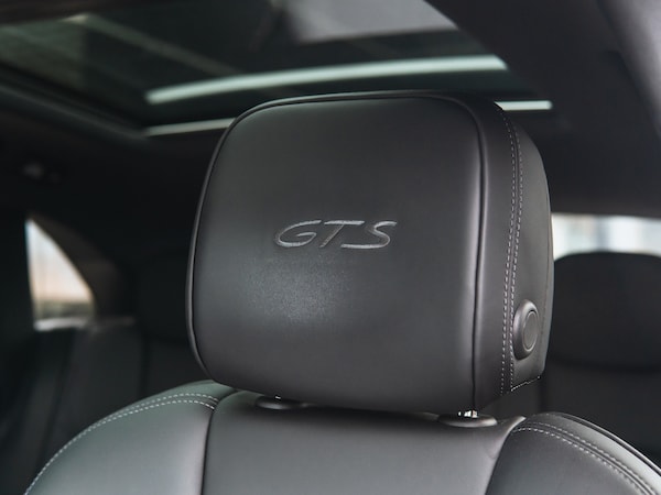 Used Porsche Macan 2023 for sale - 76162537: Photo 18