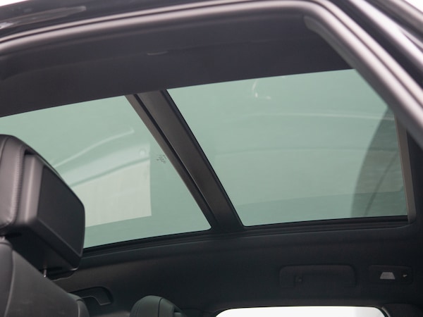 Used Porsche Macan 2023 for sale - 76162537: Photo 25