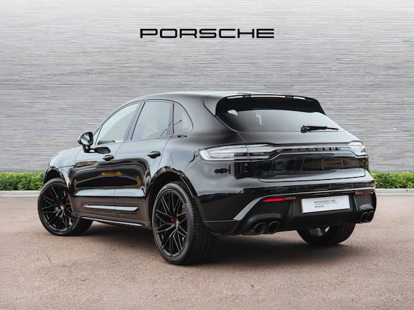Used Porsche Macan 2023 for sale - 76162537: Photo 2