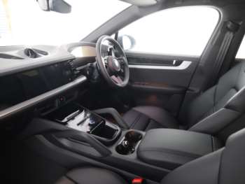 Used Porsche Cayenne 2025 for sale - 74606254: Photo
