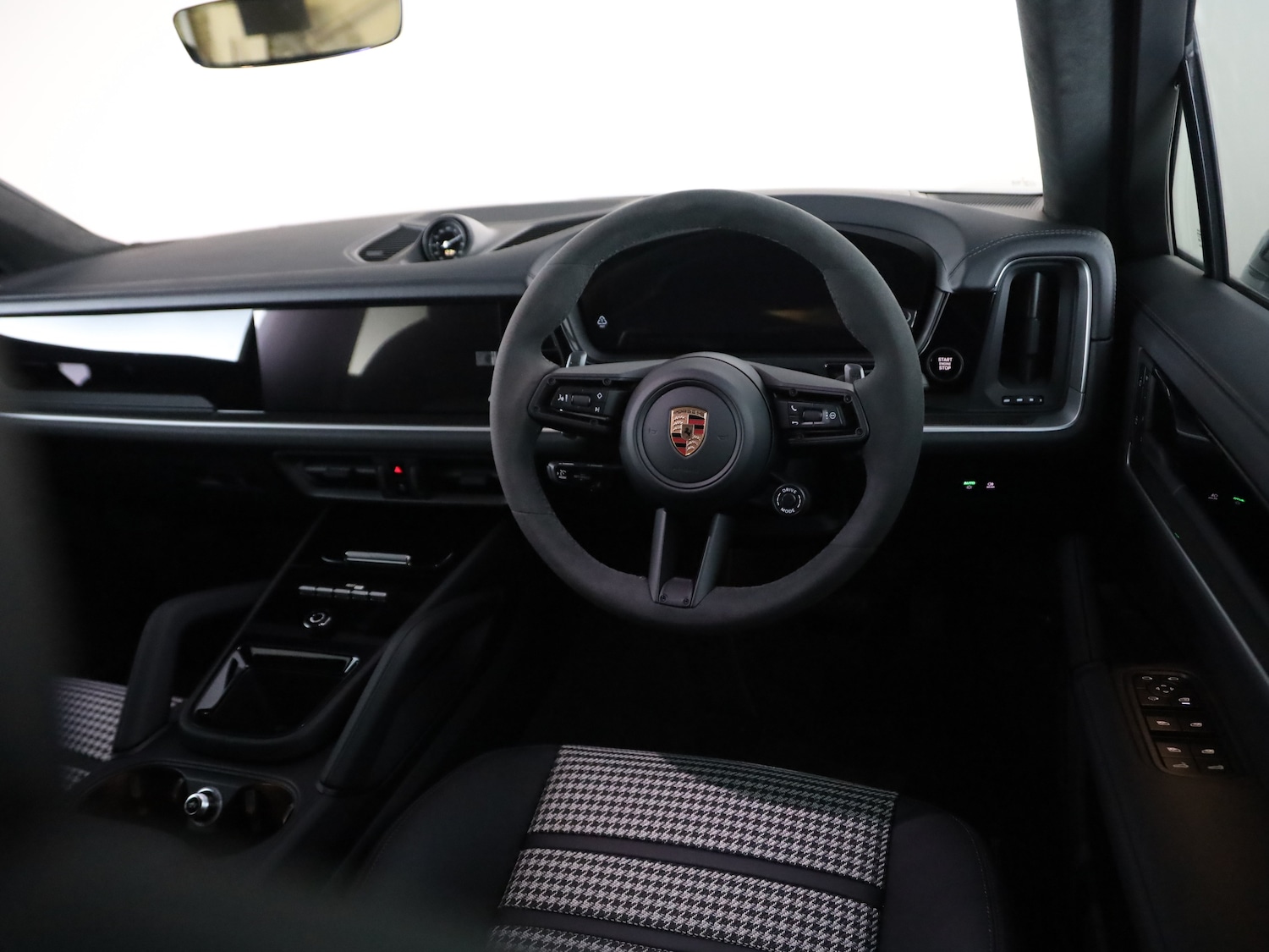 Used Porsche Cayenne 2025 for sale - 77905637: Photo 12