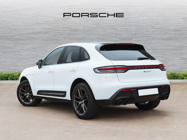 Used Porsche Macan 2023 for sale - 76197123: Photo 2