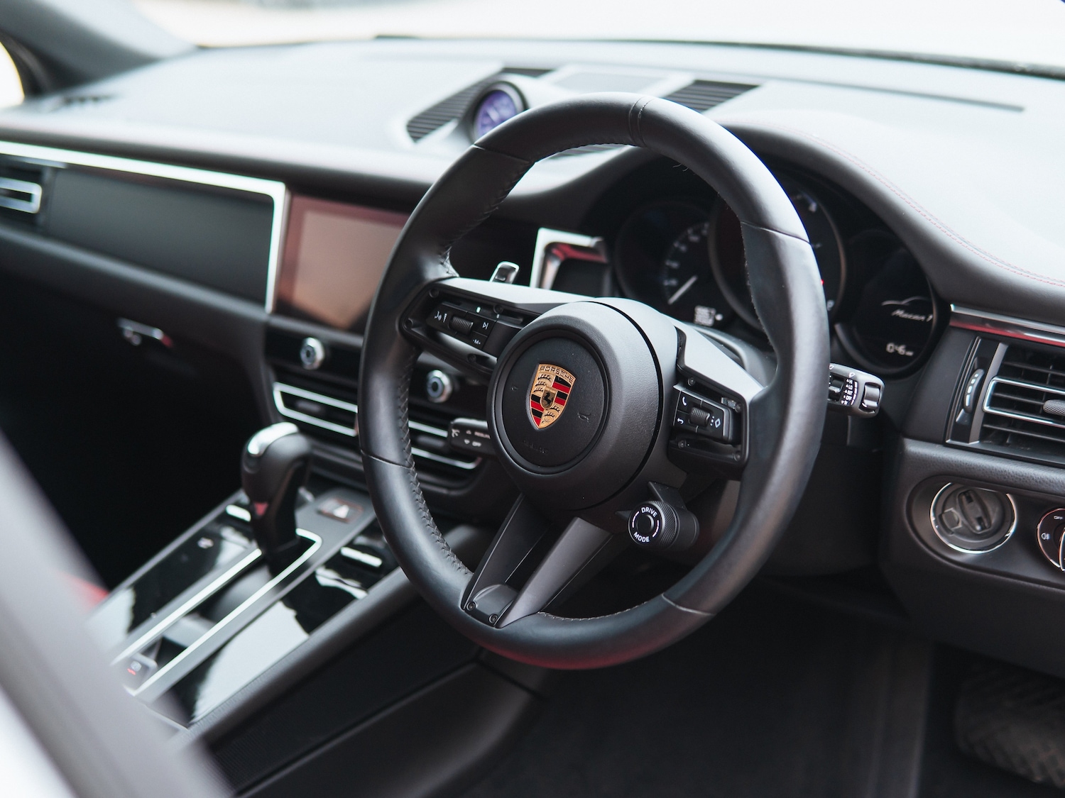 Used Porsche Macan 2023 for sale - 76197123: Photo 33