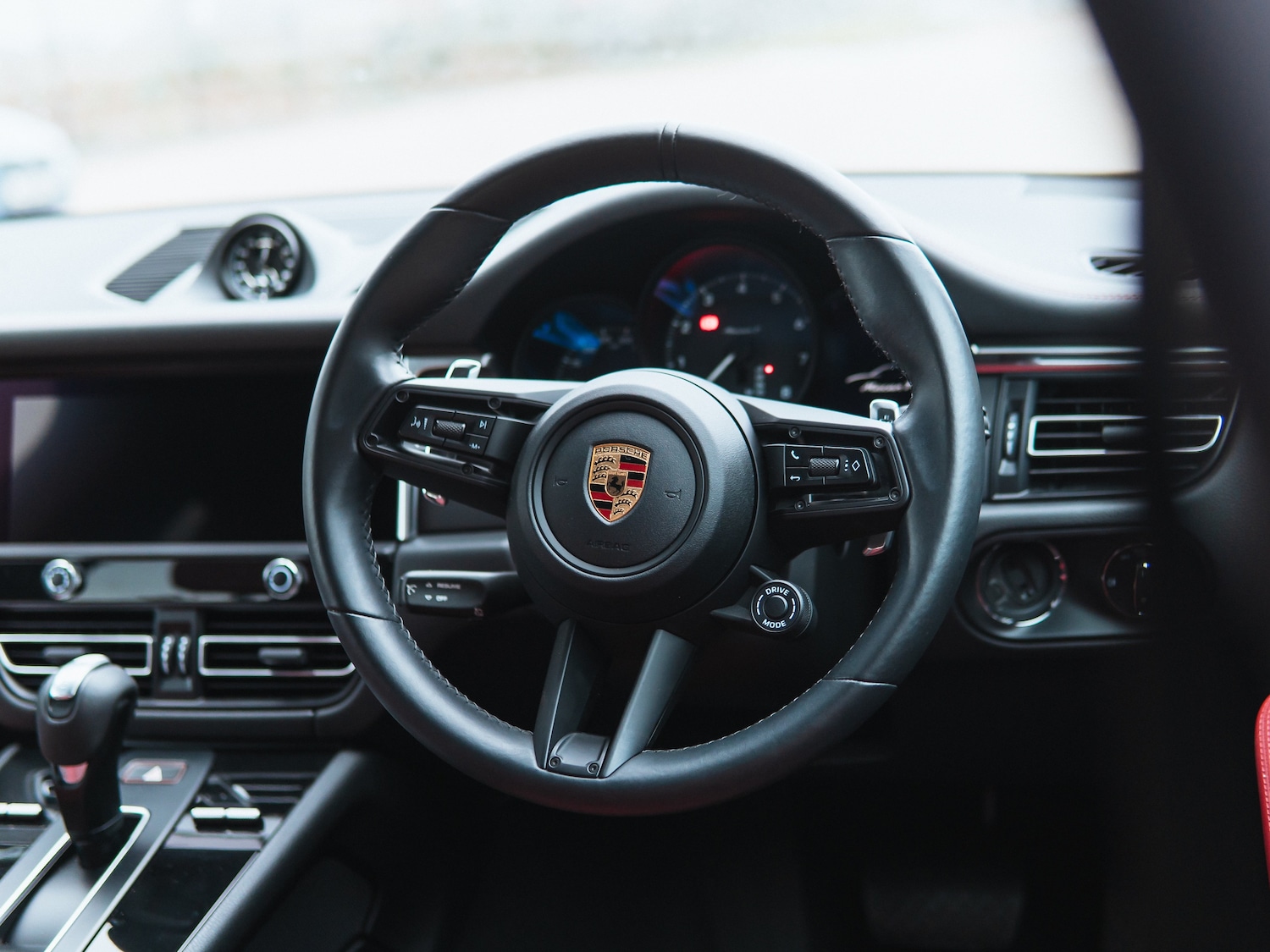 Used Porsche Macan 2023 for sale - 76197123: Photo 37