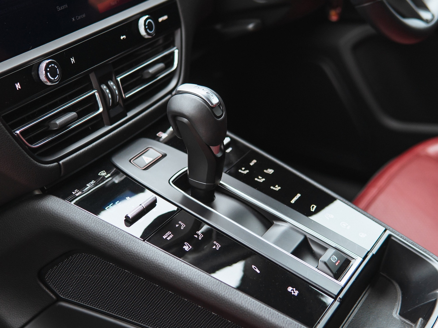 Used Porsche Macan 2023 for sale - 76197123: Photo 6