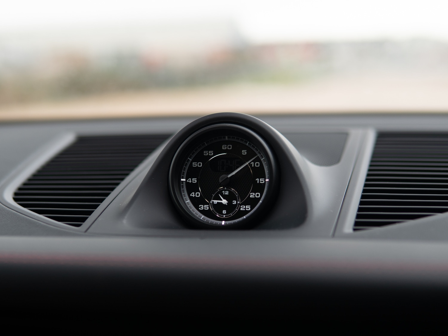 Used Porsche Macan 2023 for sale - 76197123: Photo 9