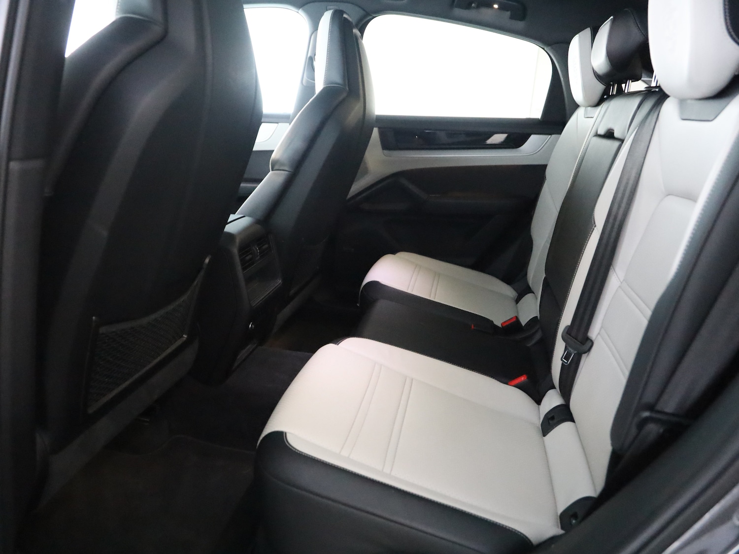 Used Porsche Cayenne 2023 for sale - 76438749: Photo 34