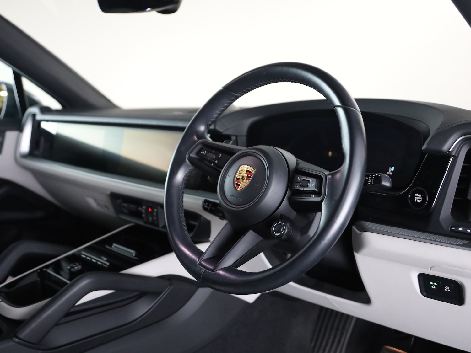 Used Porsche Cayenne 2023 for sale - 76438749: Photo 8