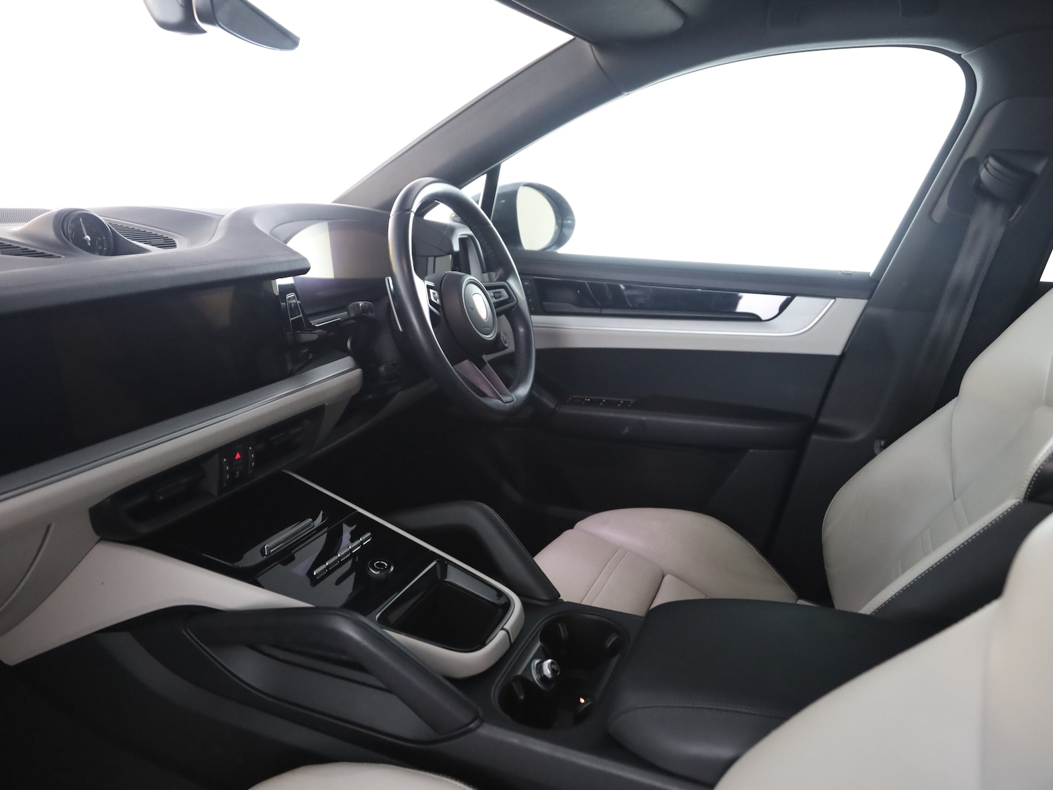 Used Porsche Cayenne 2023 for sale - 76438749: Photo 9