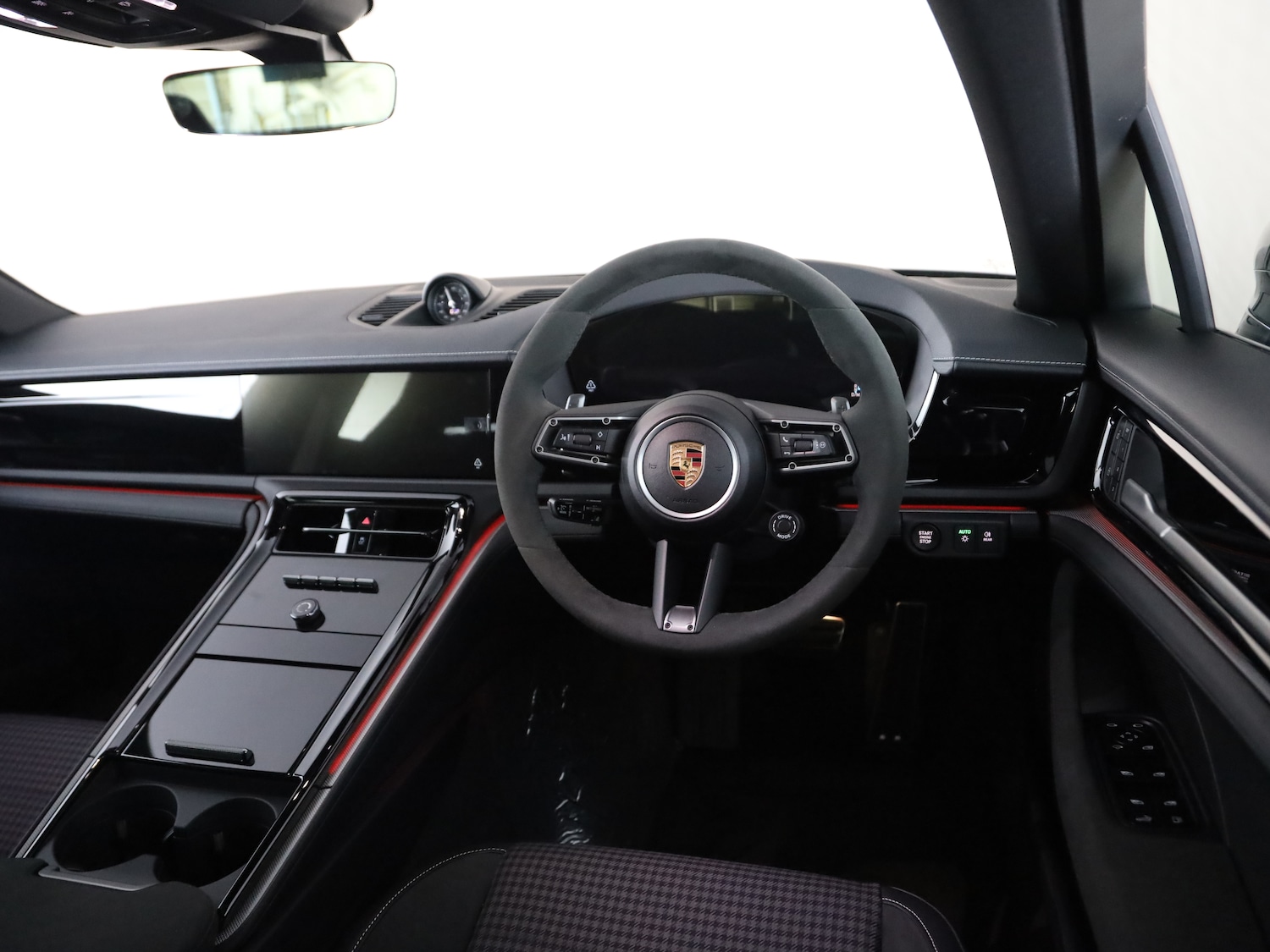 Used Porsche Panamera 2025 for sale - 78067962: Photo 11