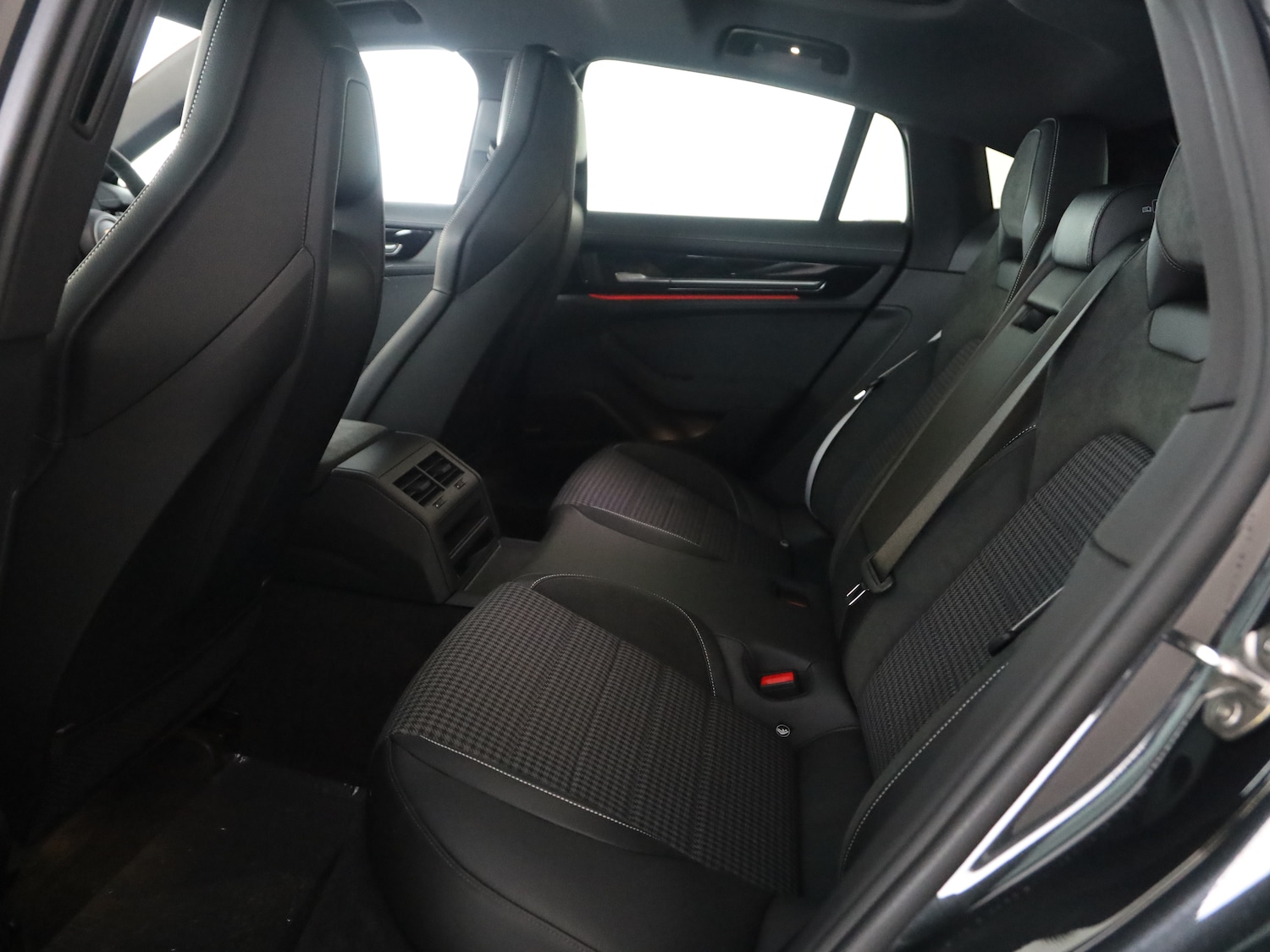 Used Porsche Panamera 2025 for sale - 78067962: Photo 26