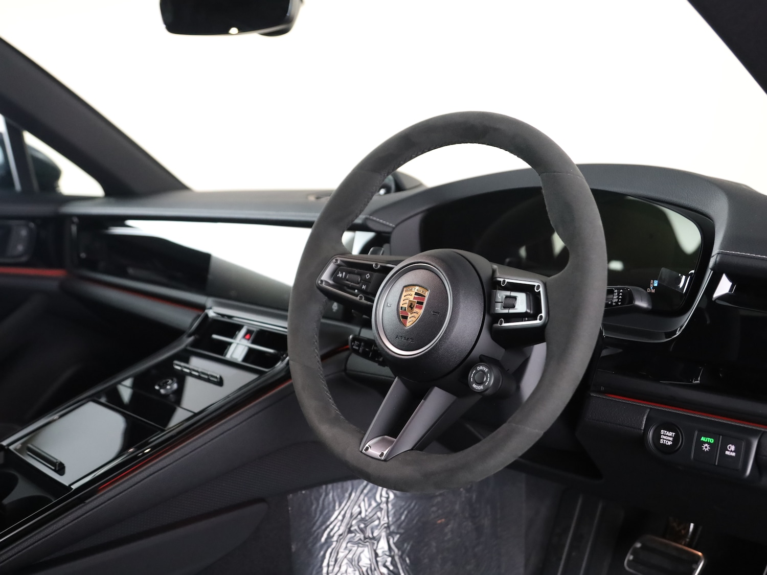 Used Porsche Panamera 2025 for sale - 78067962: Photo 8