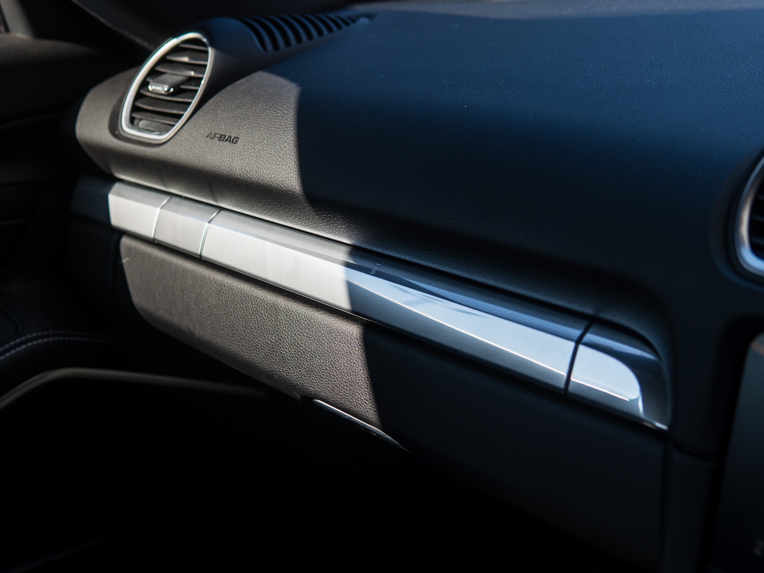 Used Porsche Cayman 2023 for sale - 78083344: Photo 19