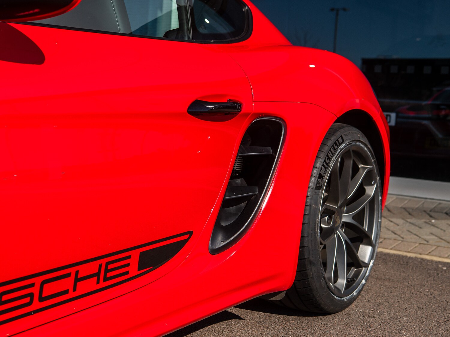 Used Porsche Cayman 2023 for sale - 78083344: Photo 38