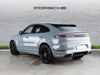 Used Porsche Cayenne 2024 for sale - 77037486: Photo