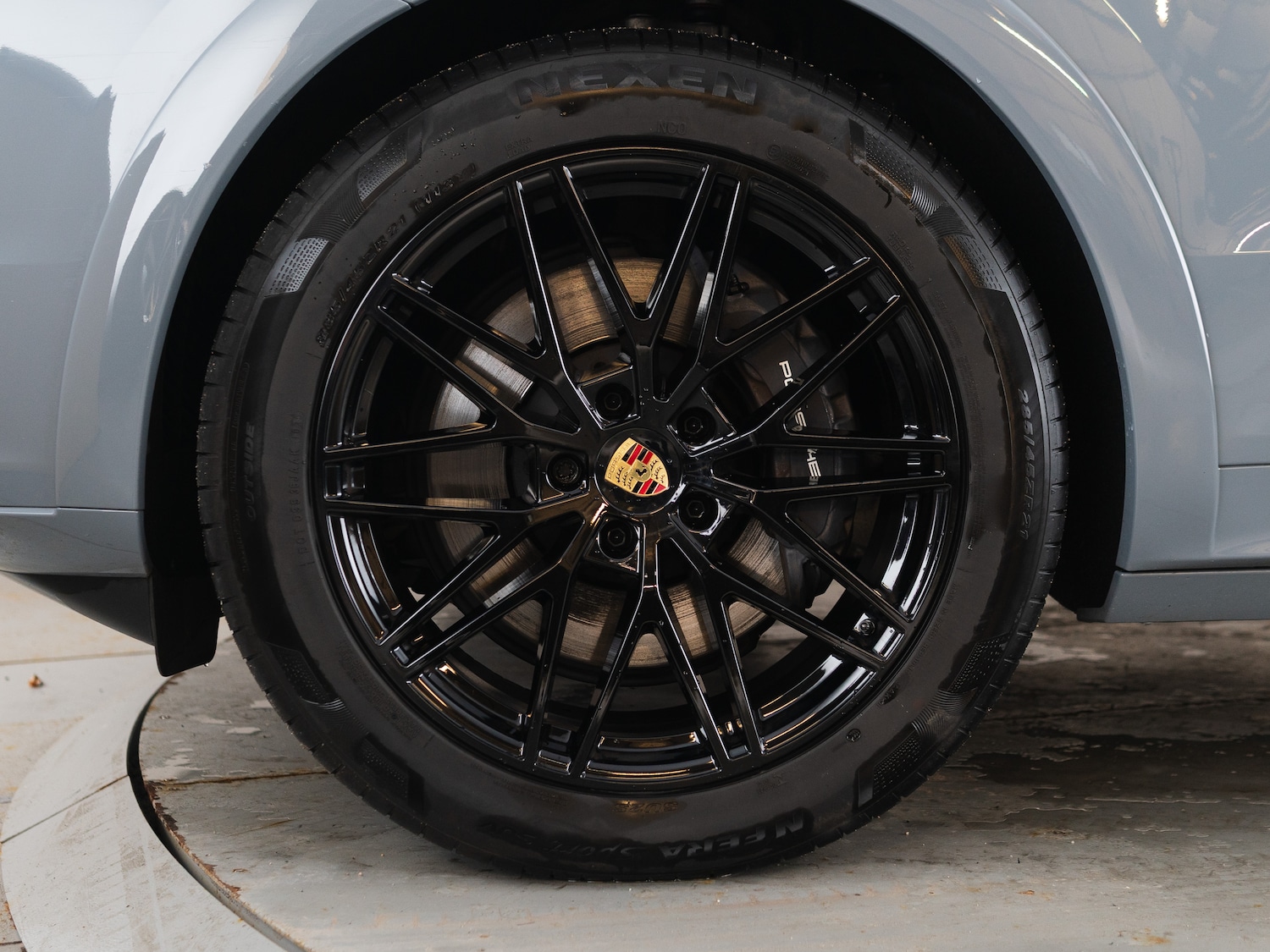 Used Porsche Cayenne 2024 for sale - 77037486: Photo 3