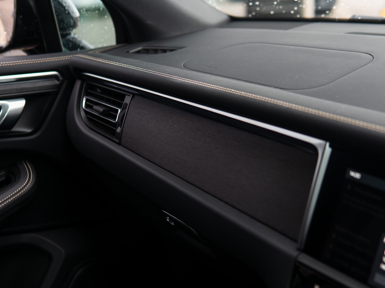 Used Porsche Macan 2023 for sale - 78123906: Photo 28