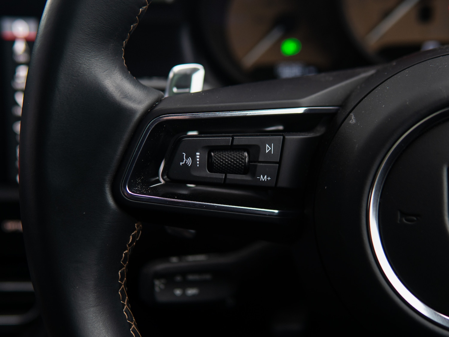 Used Porsche Macan 2023 for sale - 78123906: Photo 35