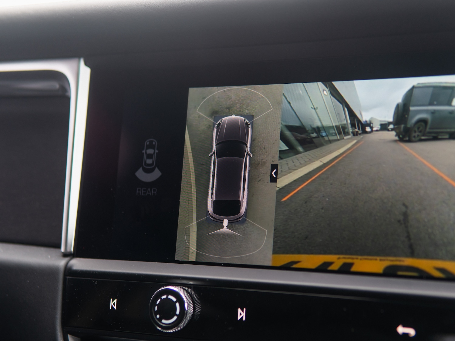 Used Porsche Macan 2023 for sale - 78123906: Photo 40