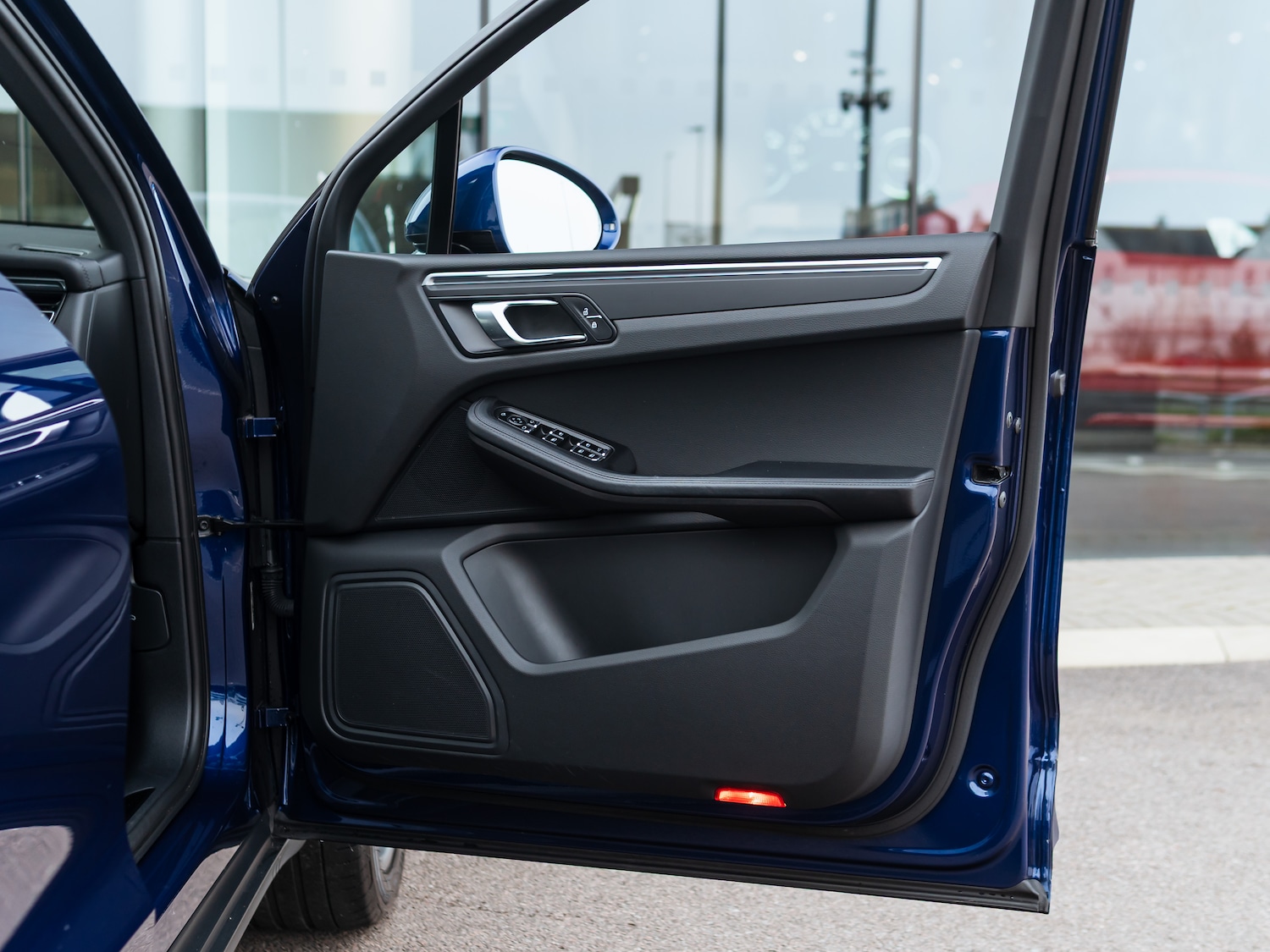 Used Porsche Macan 2023 for sale - 77747838: Photo 10