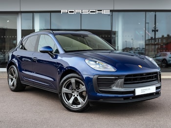 Used Porsche Macan 2023 for sale - 77747838: Photo