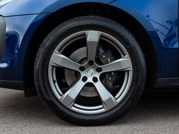 Used Porsche Macan 2023 for sale - 77747838: Photo