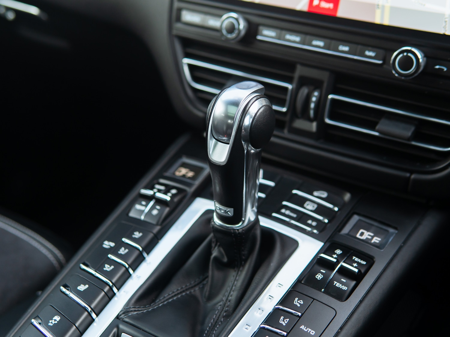 Used Porsche Macan 2020 for sale - 77642136: Photo 13