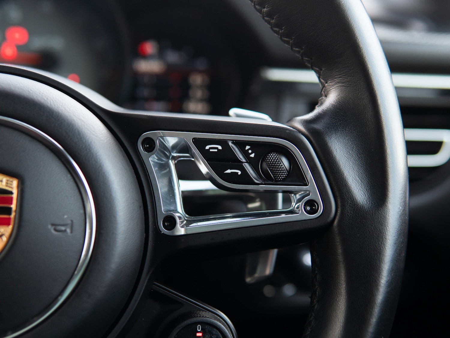 Used Porsche Macan 2020 for sale - 77642136: Photo 20