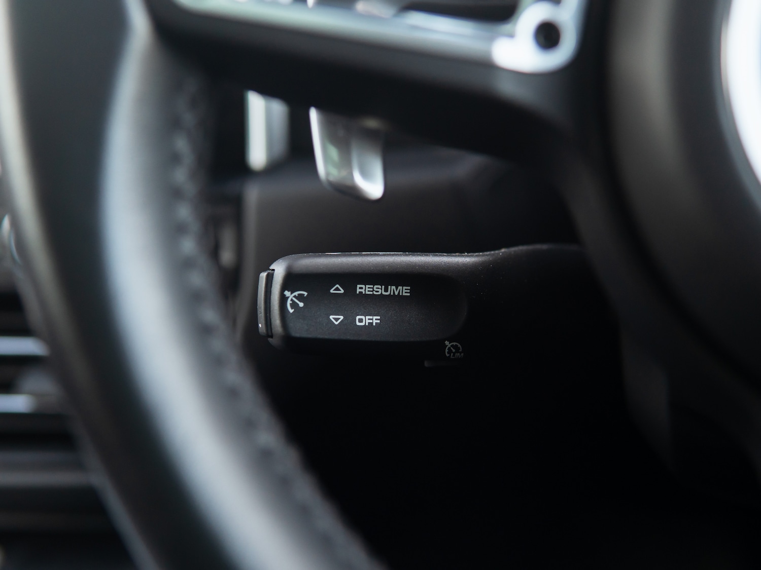 Used Porsche Macan 2020 for sale - 77642136: Photo 25