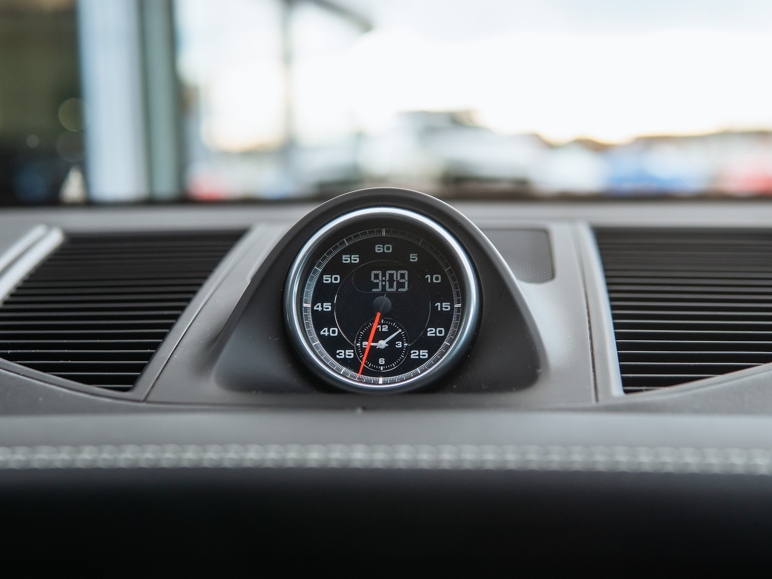 Used Porsche Macan 2020 for sale - 77642136: Photo 9