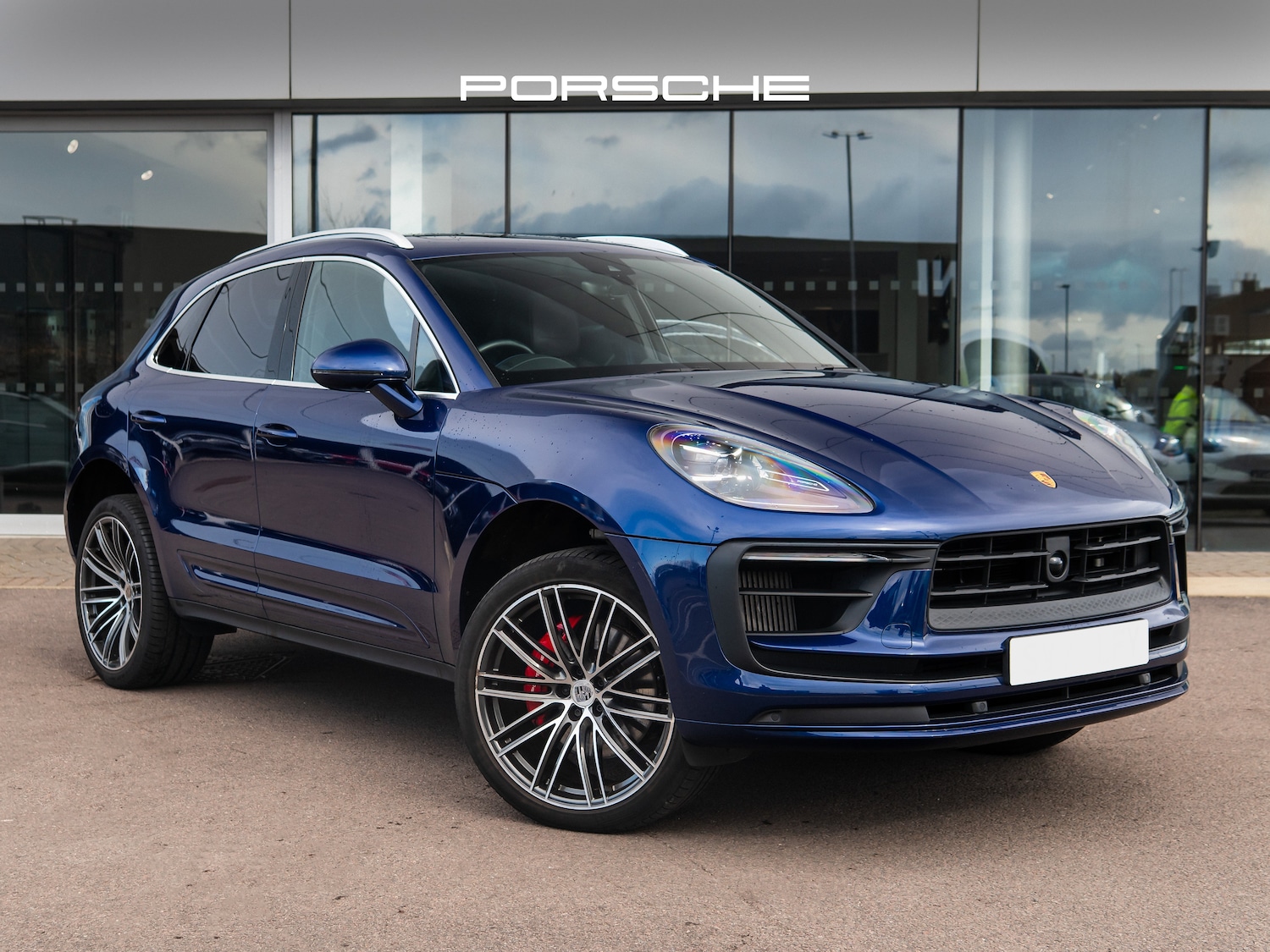 Used Porsche Macan 2023 for sale - 78002278: Photo 1