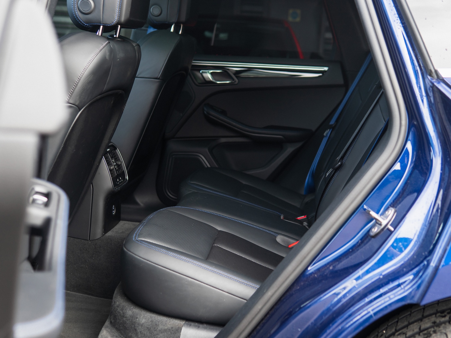 Used Porsche Macan 2023 for sale - 78002278: Photo 35