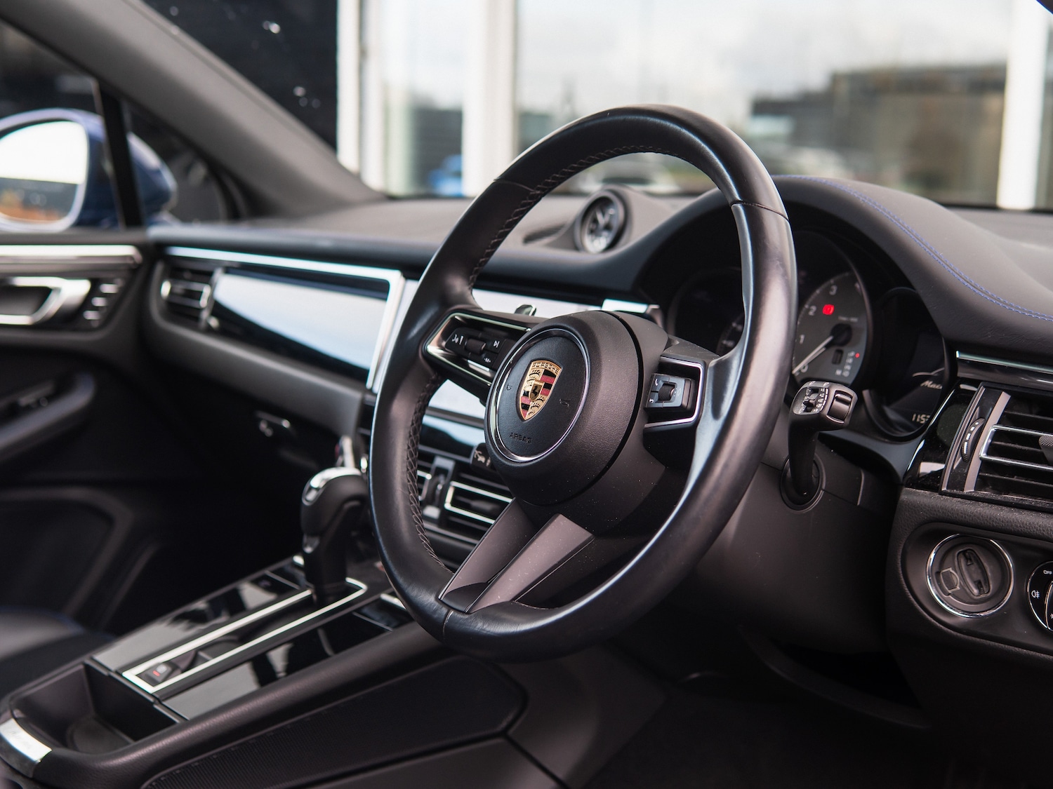 Used Porsche Macan 2023 for sale - 78002278: Photo 6