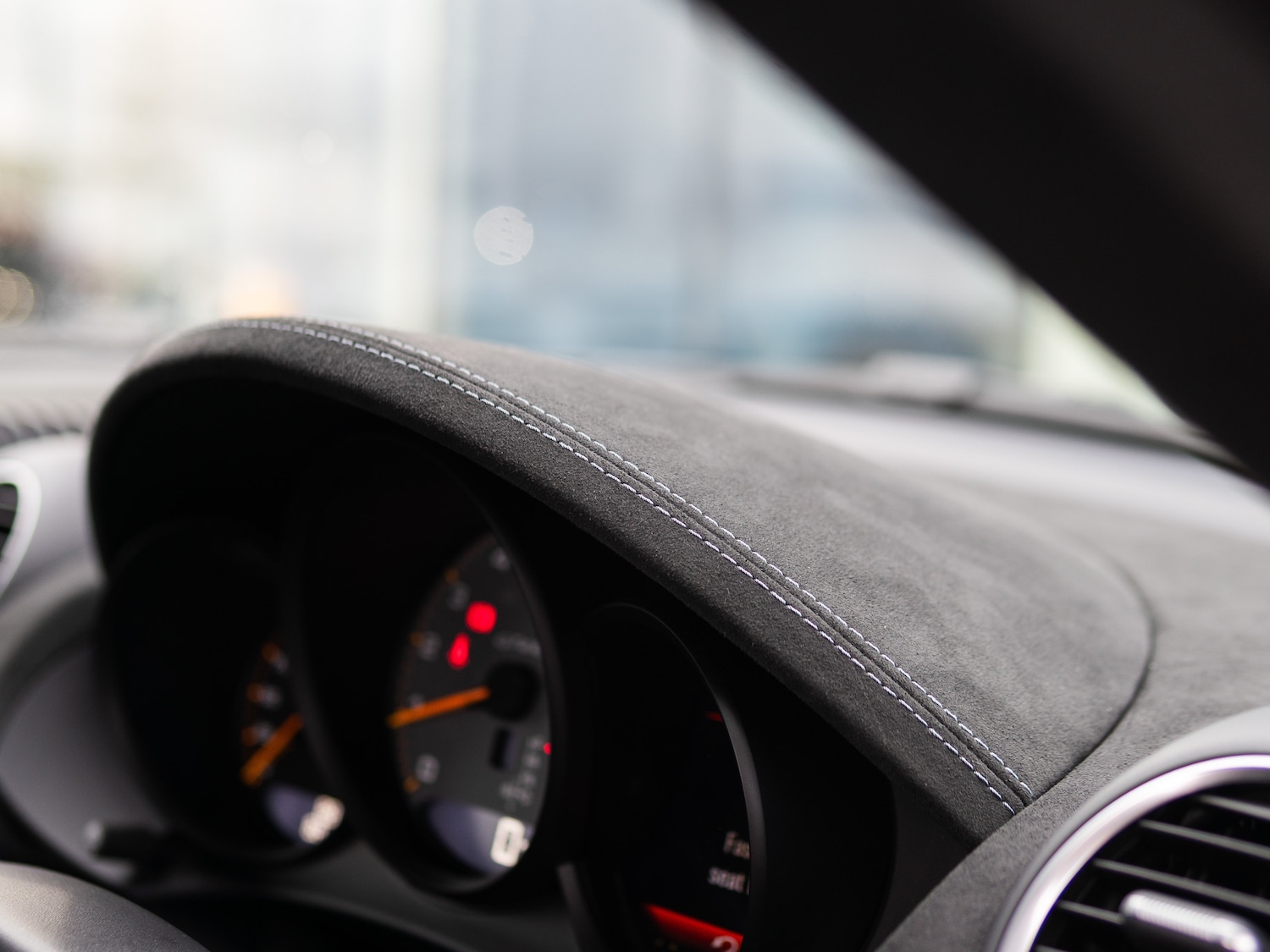 Used Porsche Cayman 2025 for sale - 76367222: Photo 57