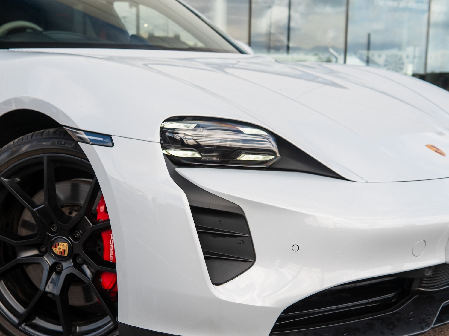 Used Porsche Taycan 2022 for sale - 78016362: Photo 15