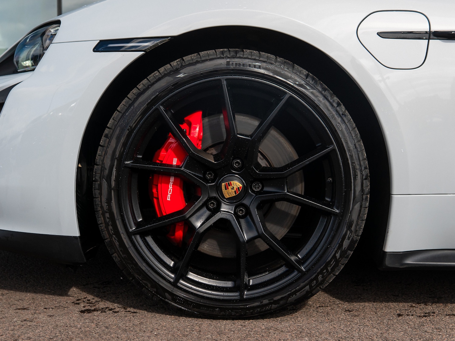 Used Porsche Taycan 2022 for sale - 78016362: Photo 3