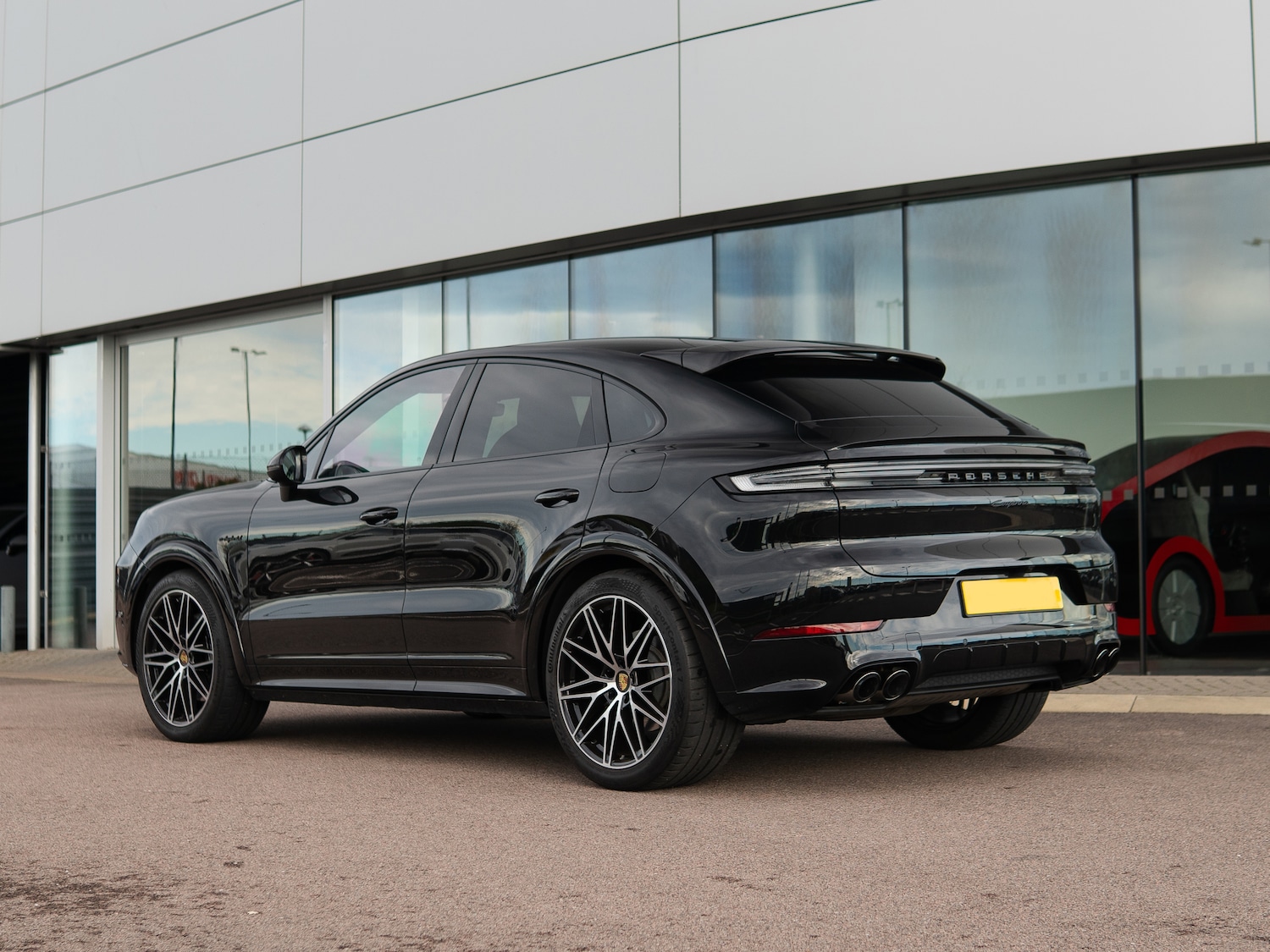 Used Porsche Cayenne 2024 for sale - 76197120: Photo 12