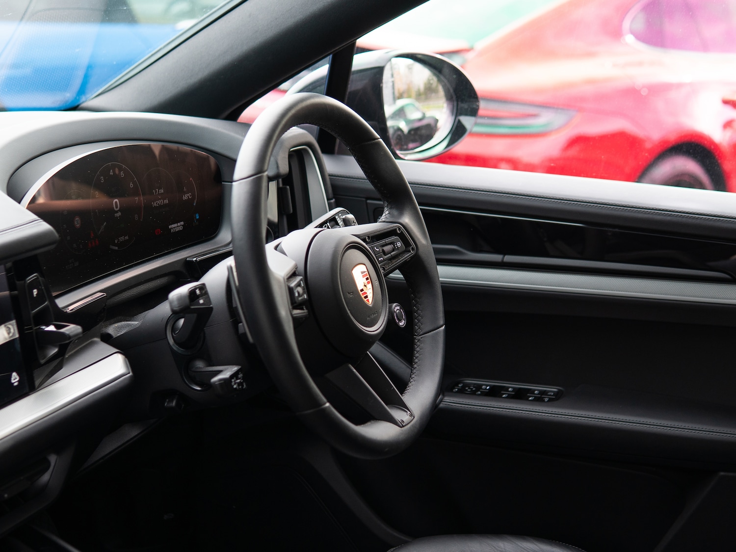 Used Porsche Cayenne 2024 for sale - 76197120: Photo 8