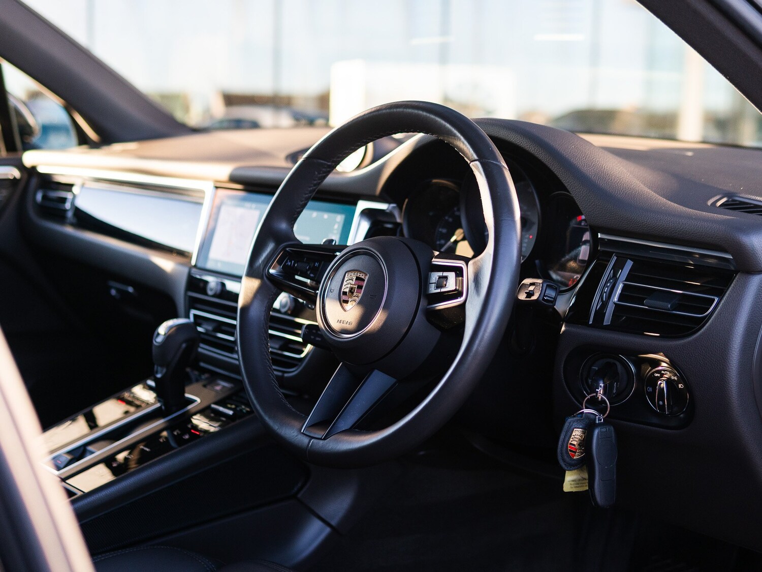 Used Porsche Macan 2023 for sale - 76355990: Photo 10