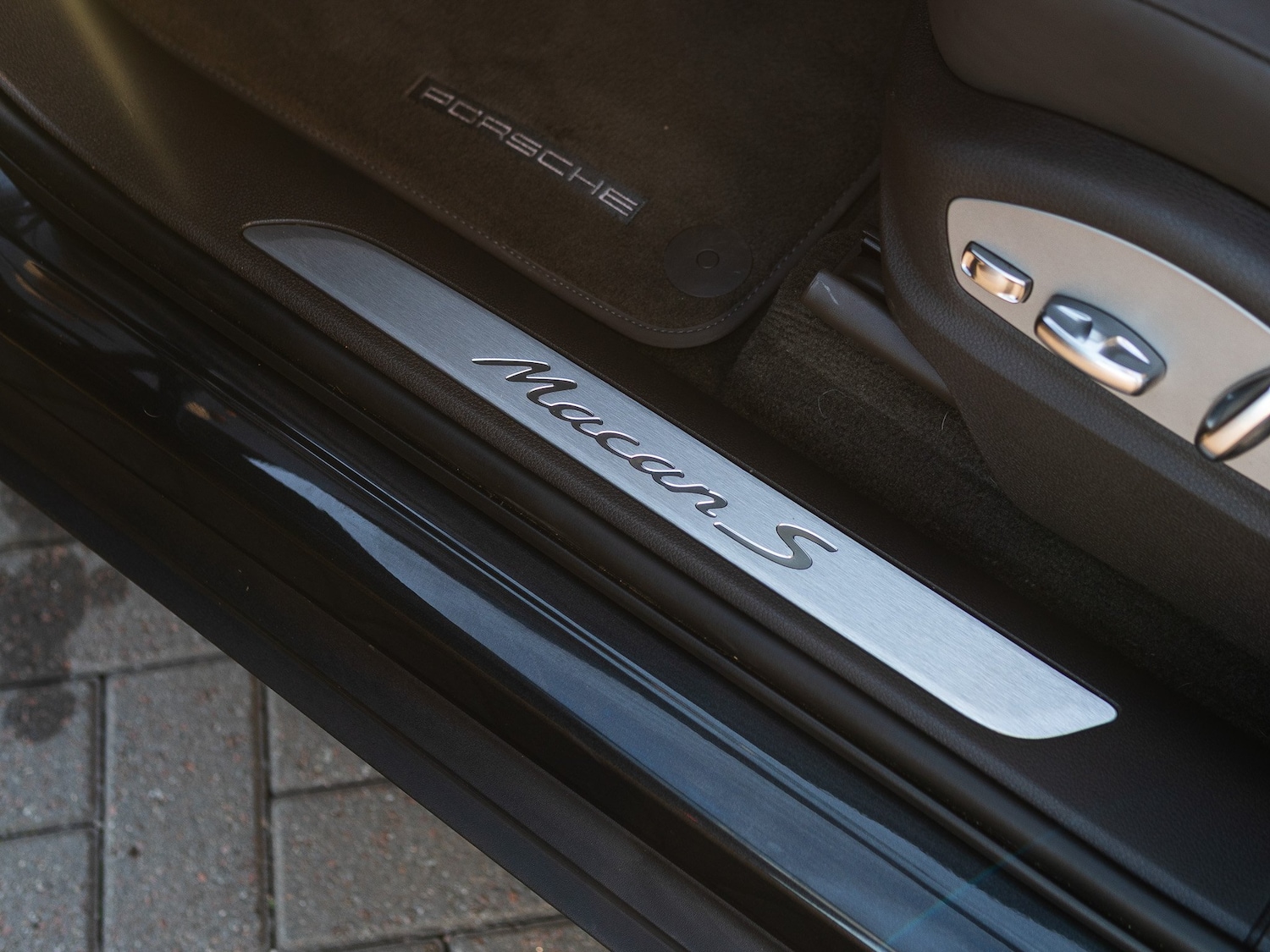 Used Porsche Macan 2023 for sale - 76355990: Photo 24