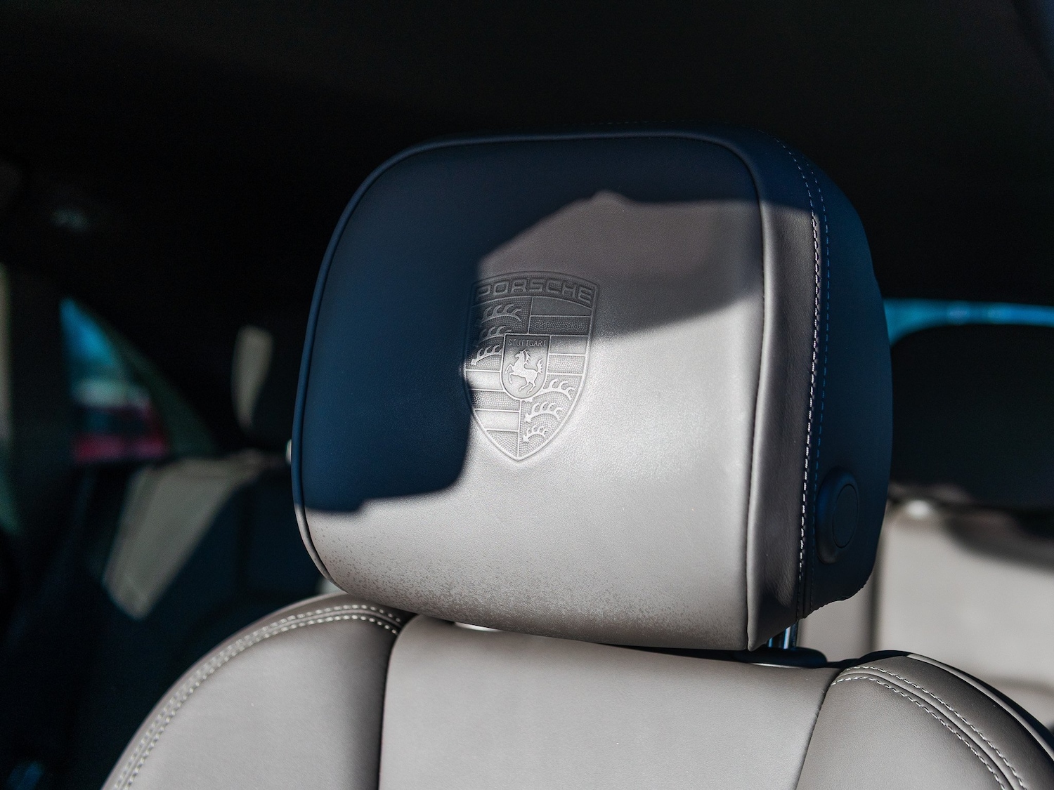 Used Porsche Macan 2023 for sale - 76355990: Photo 25