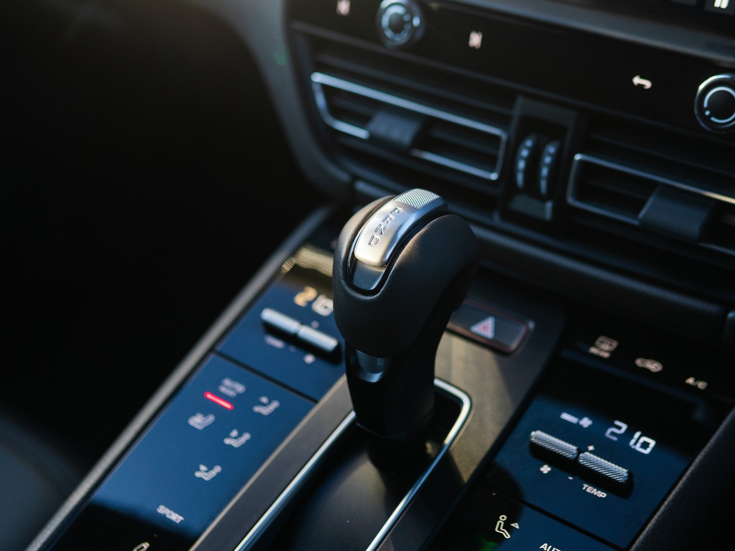 Used Porsche Macan 2023 for sale - 76355990: Photo 27