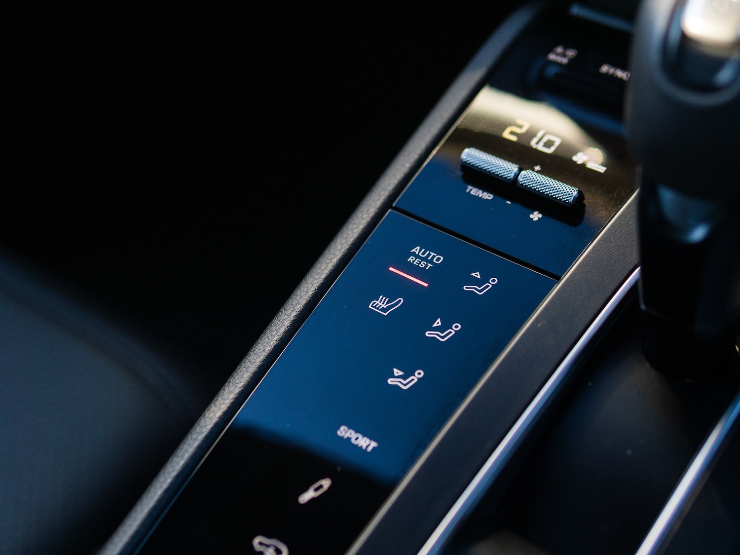Used Porsche Macan 2023 for sale - 76355990: Photo 28