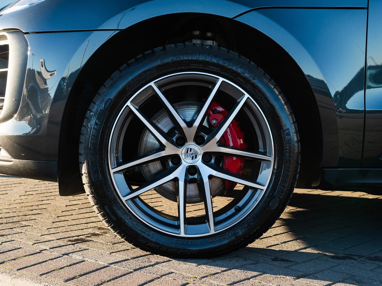 Used Porsche Macan 2023 for sale - 76355990: Photo 3