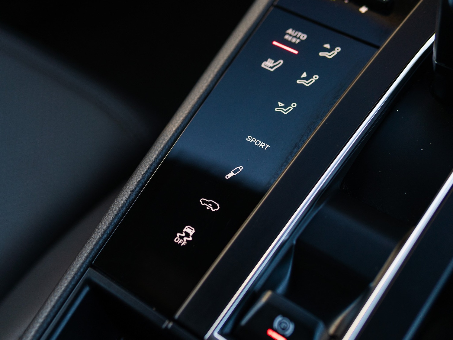 Used Porsche Macan 2023 for sale - 76355990: Photo 30