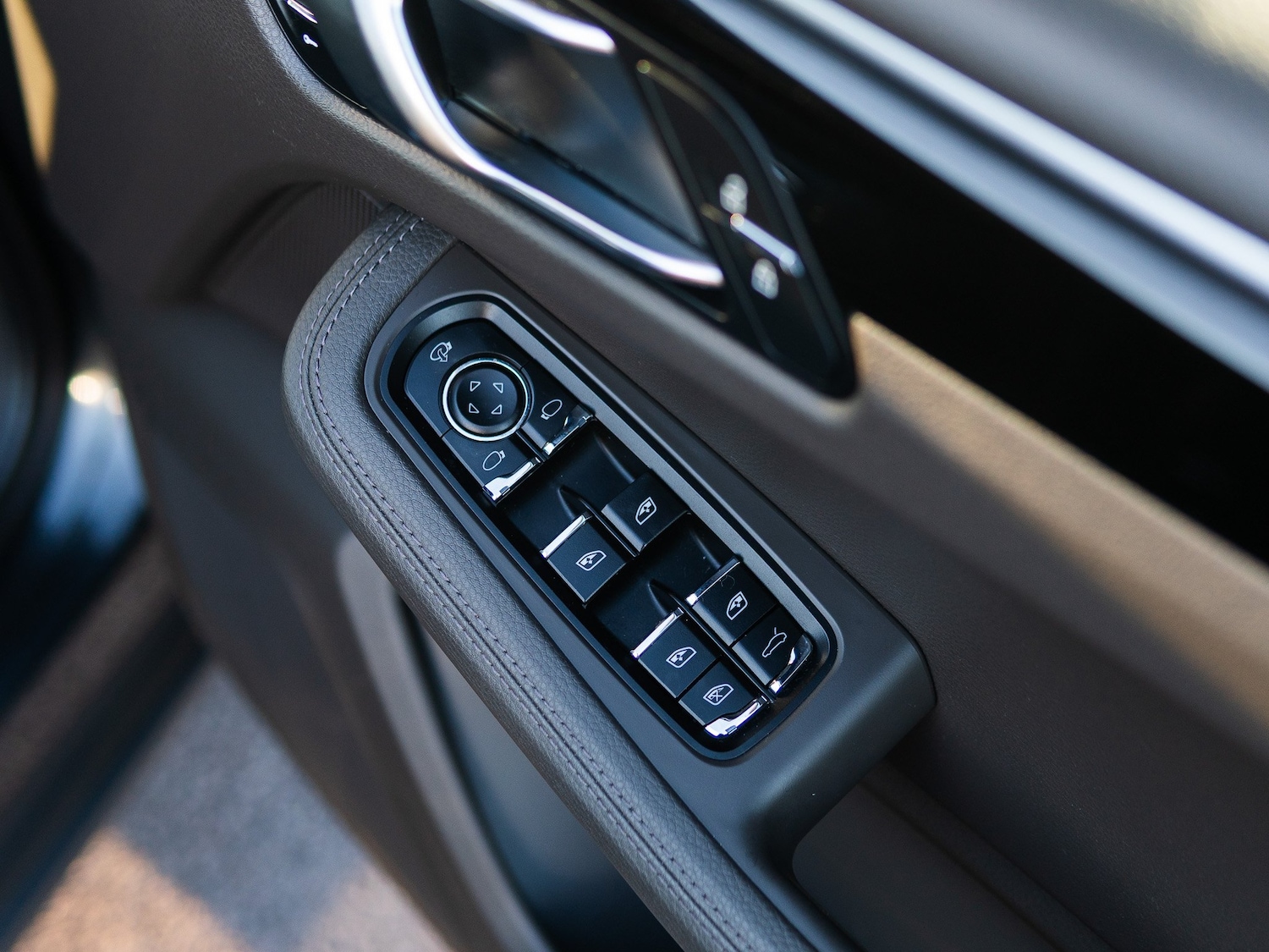 Used Porsche Macan 2023 for sale - 76355990: Photo 35