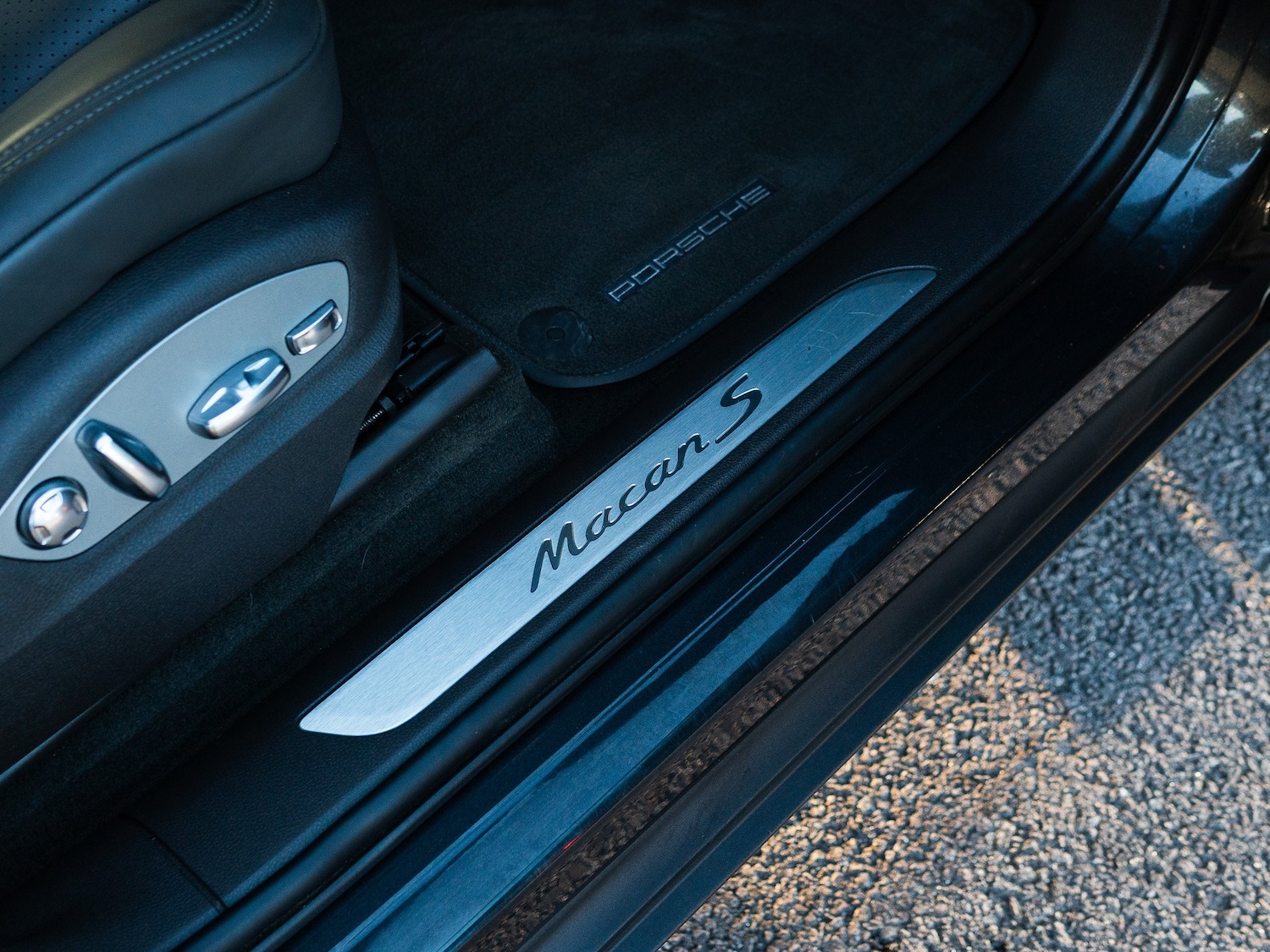 Used Porsche Macan 2023 for sale - 76355990: Photo 37