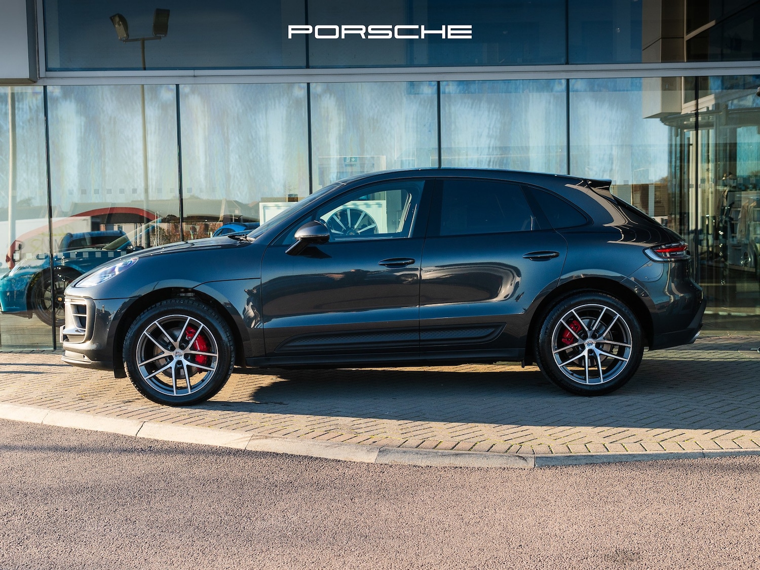 Used Porsche Macan 2023 for sale - 76355990: Photo 4