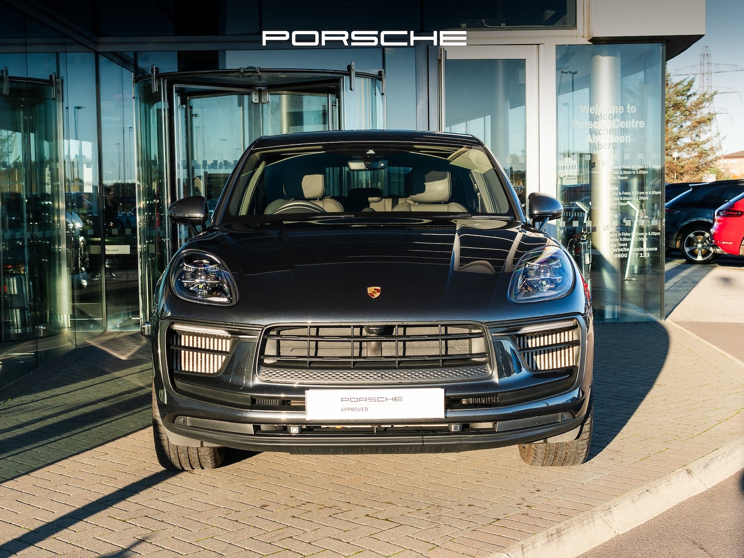 Used Porsche Macan 2023 for sale - 76355990: Photo 5